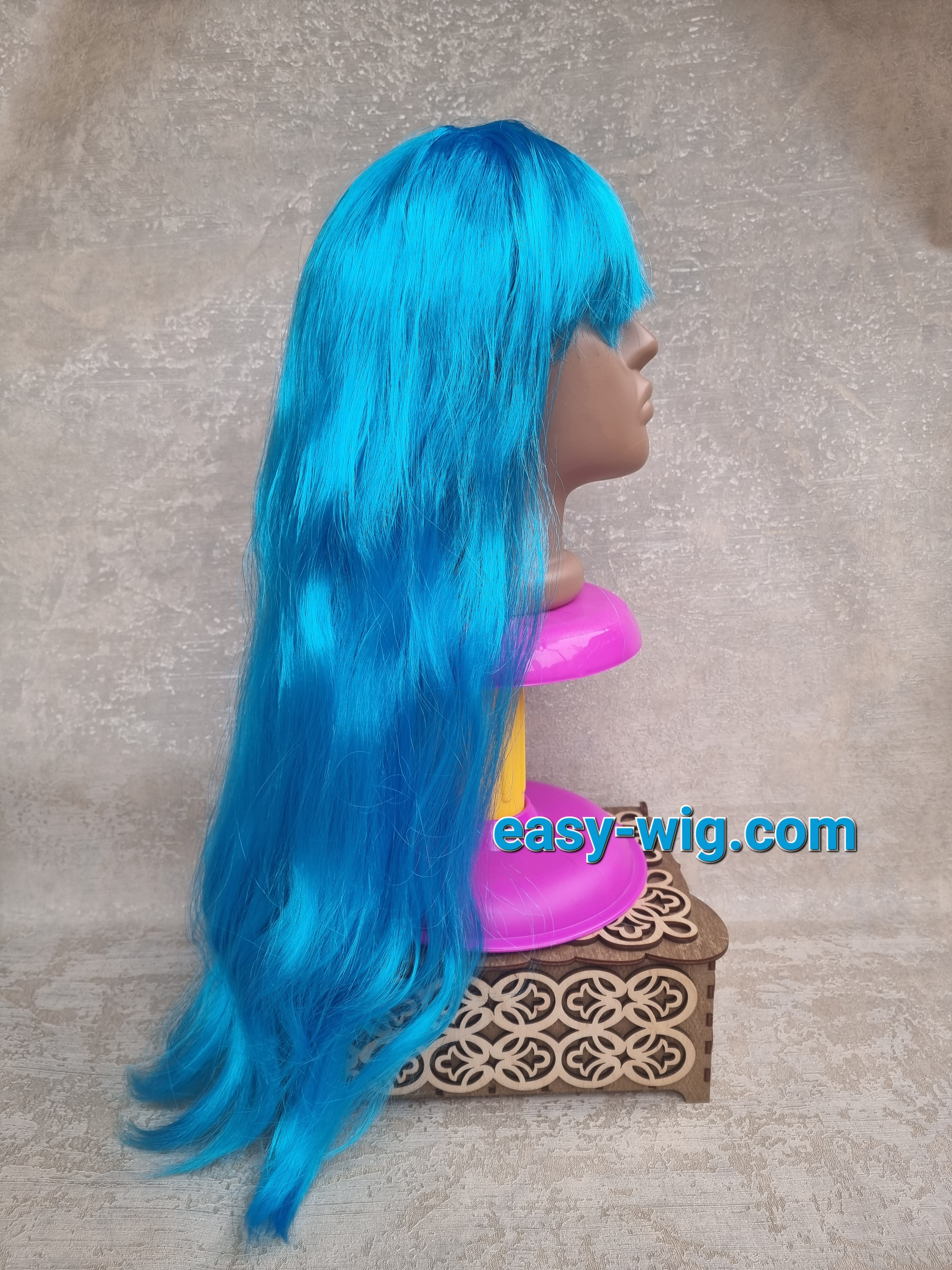 Длинный голубой карнавальный парик с челкой и прямыми волосами ❤️ из  синтетического волокна ❤️ купить в Харькове и с доставкой по Украине - Easy  Wig