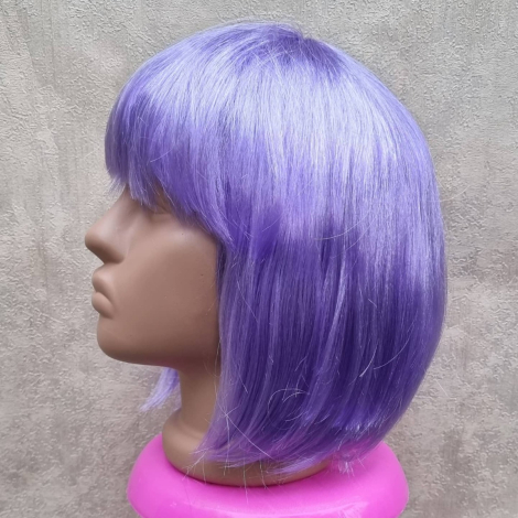 Фіолетова перука каре